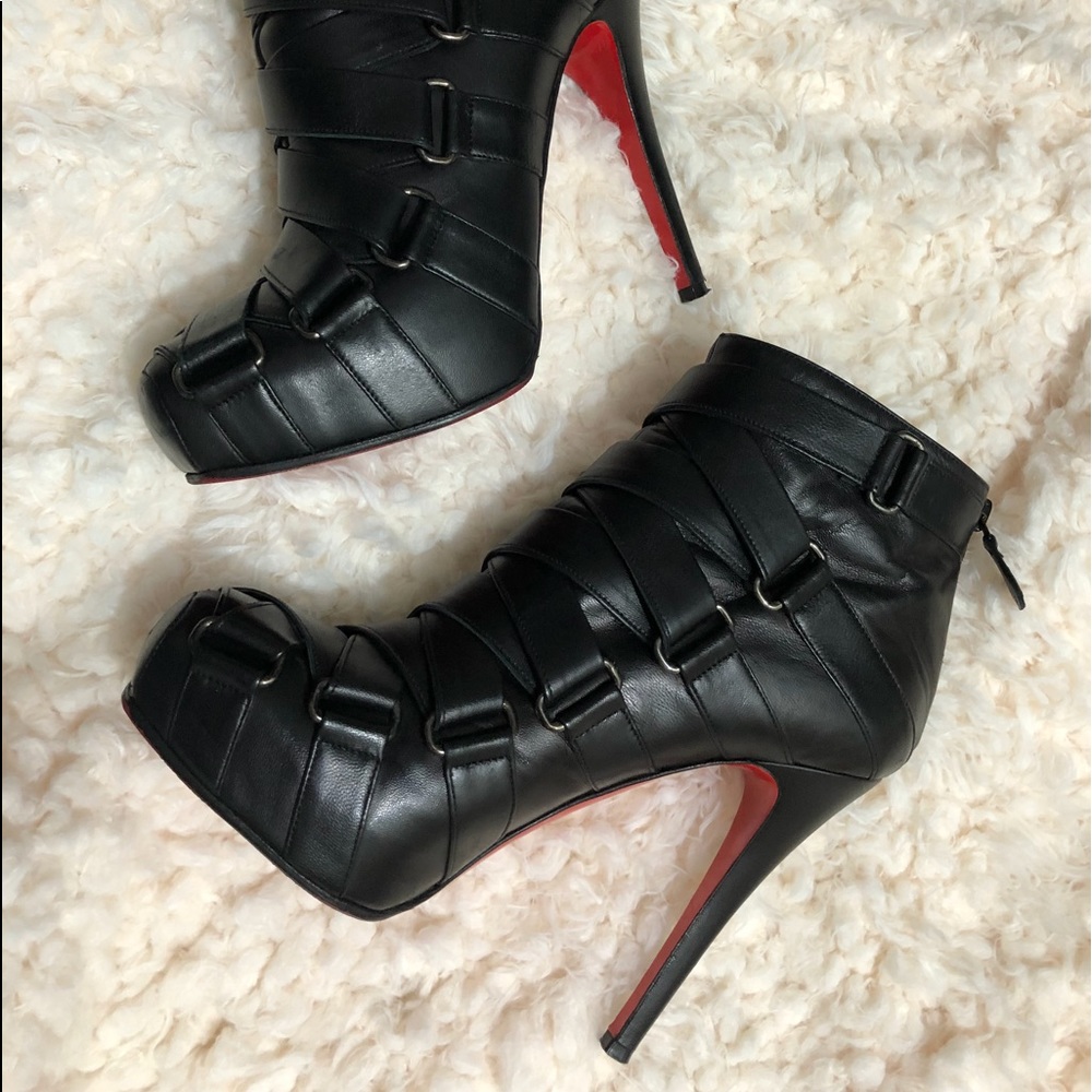 Christian Louboutin Nitoinimoi Size 39